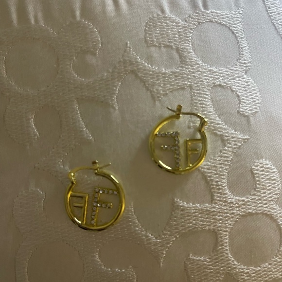 Double F Design Goldtone Earrings - Picture 3 of 8
